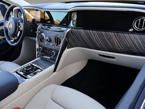 New 2026 Rolls-Royce Cullinan image 29