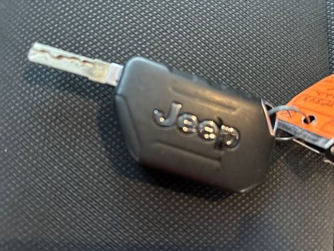 Certified 2022 Jeep Wrangler Unlimited Sport image 36