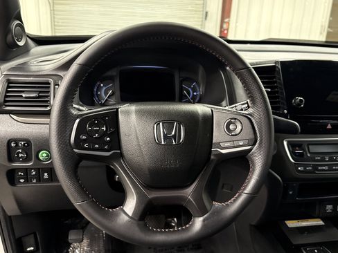Used 2022 Honda Passport TrailSport image 8