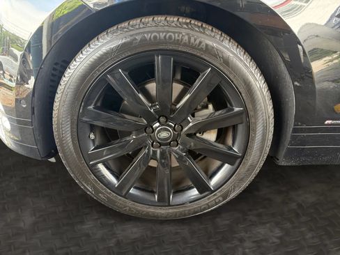 Used 2019 Land Rover Range Rover Velar R-Dynamic SE AWD/4WD image 36