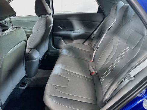 Used 2023 Hyundai Elantra SEL w/ Convenience Package FWD image 25