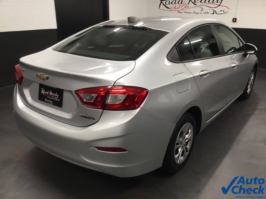 Used 2019 Chevrolet Cruze LS w/ LS Fleet Convenience Package FWD image 11