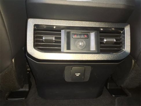 Used 2025 Ford F350 Platinum image 19