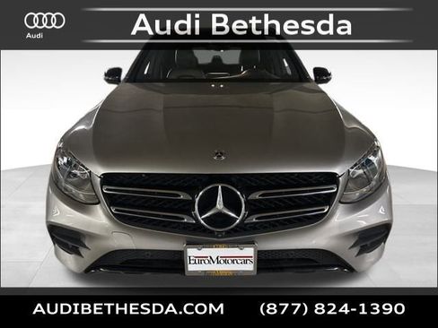 Used 2019 Mercedes-Benz GLC 300 4MATIC image 2