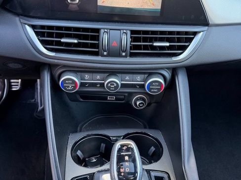 Used 2025 Alfa Romeo Giulia AWD w/ Driving Assist Package image 20