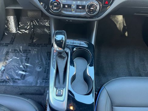 Used 2025 Buick Envista Sport Touring image 39