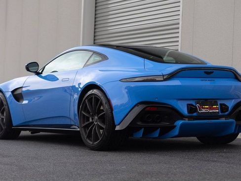 Used 2021 Aston Martin V8 Vantage Coupe RWD image 27