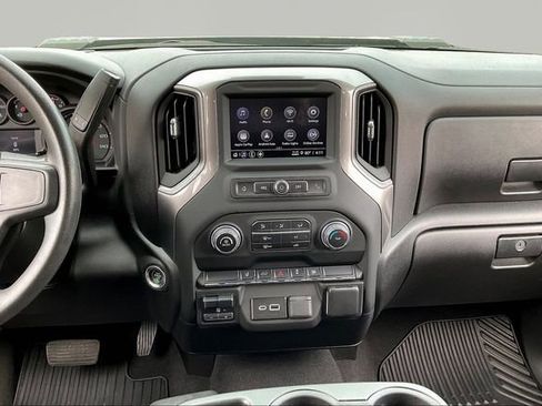 Used 2024 Chevrolet Silverado 2500 Custom w/ Custom Convenience Package image 9