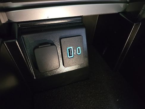 Used 2022 Ford Explorer ST-Line image 57