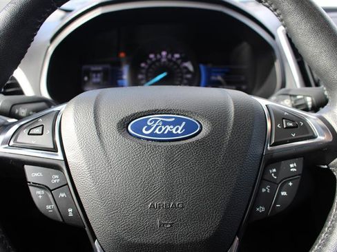 Used 2022 Ford Edge Titanium w/ Equipment Group 301A image 15