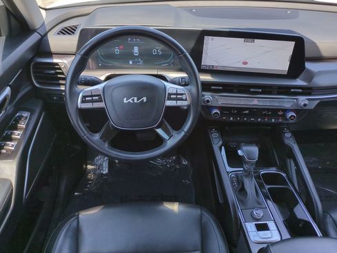 Used 2025 Kia Telluride S FWD image 16