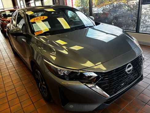 Used 2024 Nissan Sentra SV FWD image 1