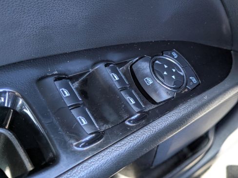 Used 2013 Ford Fusion SE FWD image 22