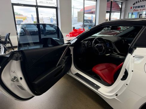Used 2016 Chevrolet Corvette Stingray Coupe RWD image 33