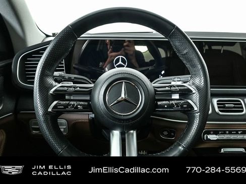 Used 2024 Mercedes-Benz GLS 580 4MATIC image 10