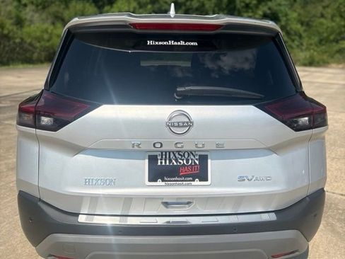 Used 2022 Nissan Rogue SV AWD/4WD image 4