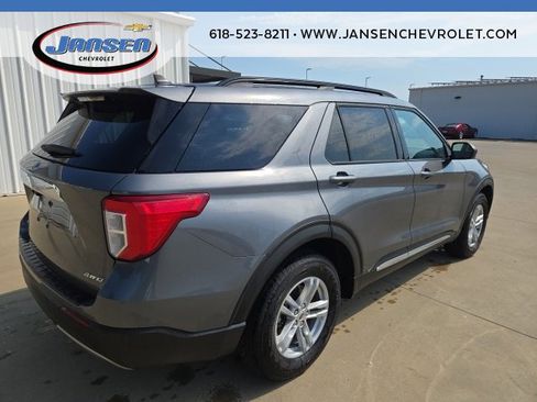 Used 2024 Ford Explorer XLT w/ Equipment Group 202A image 6