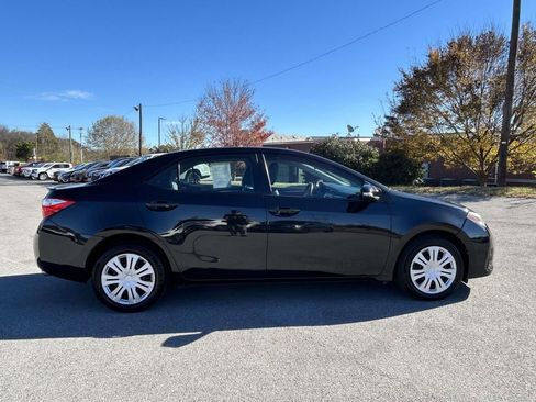 Used 2015 Toyota Corolla S image 2