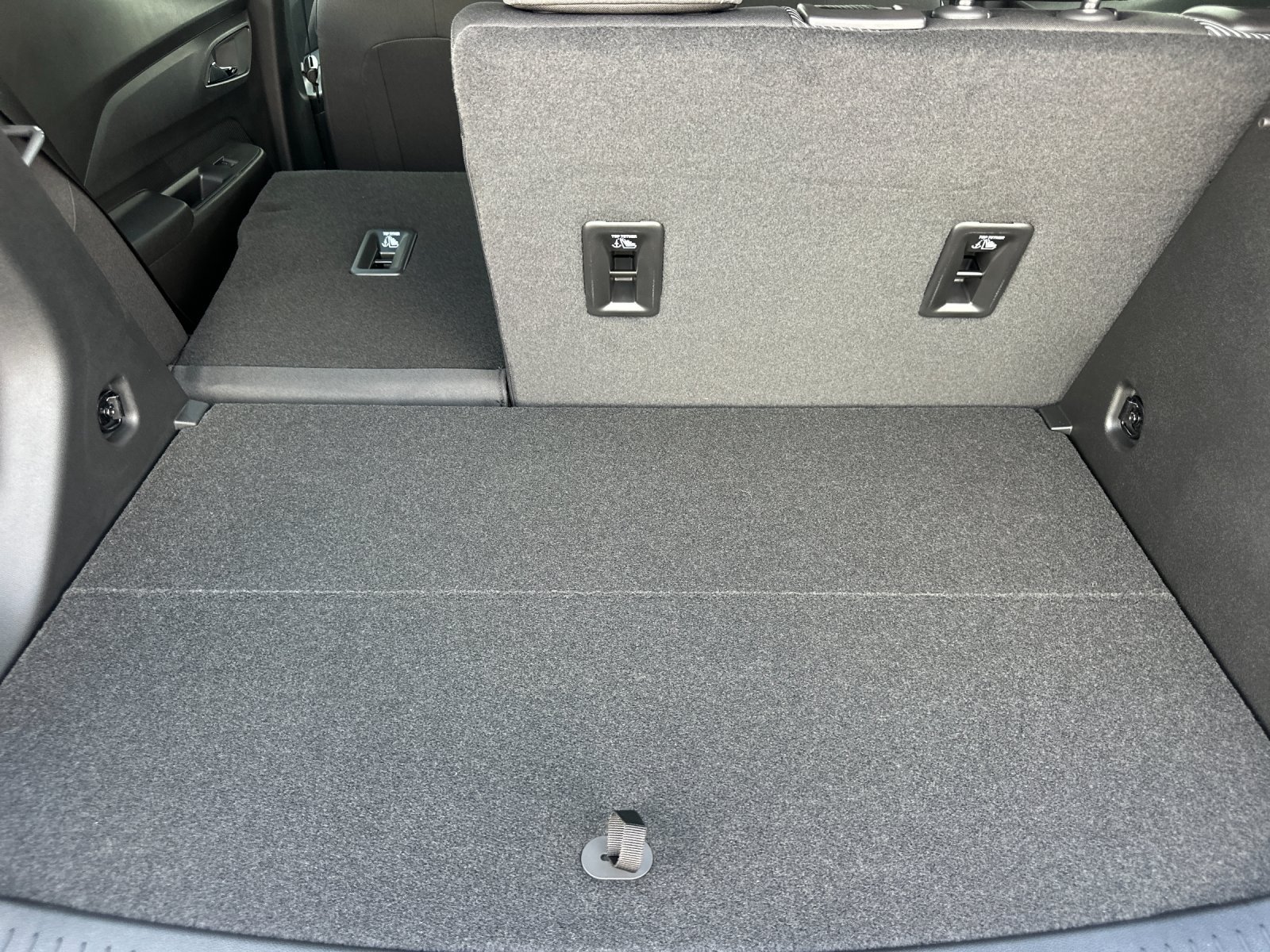New 2027 Chevrolet Bolt LT FWD image 15
