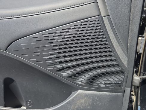 Used 2023 Hyundai Palisade SEL image 16