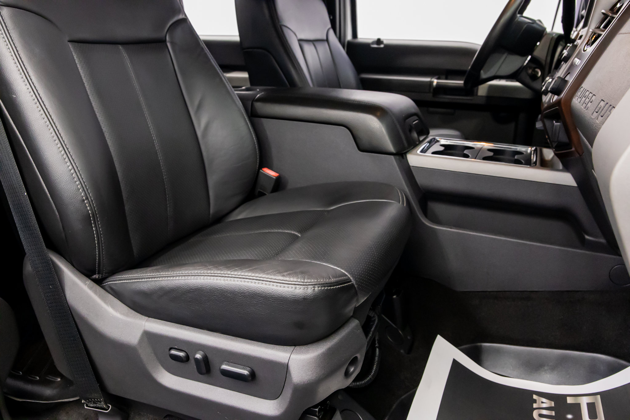 Used 2015 Ford F250 Lariat w/ Chrome Package AWD/4WD image 30