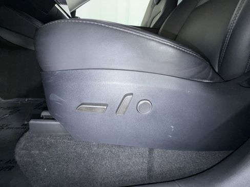 Used 2024 Tesla Model Y Long Range AWD/4WD image 14