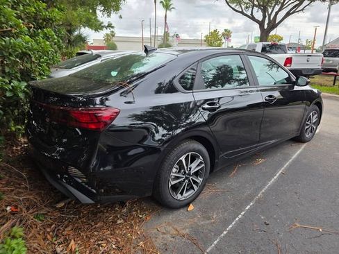 Certified 2024 Kia Forte LXS FWD image 8