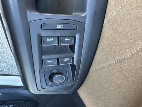 Used 2023 Volkswagen Atlas Cross Sport SEL Premium R-Line image 8