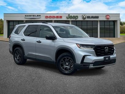 Used 2025 Honda Pilot TrailSport