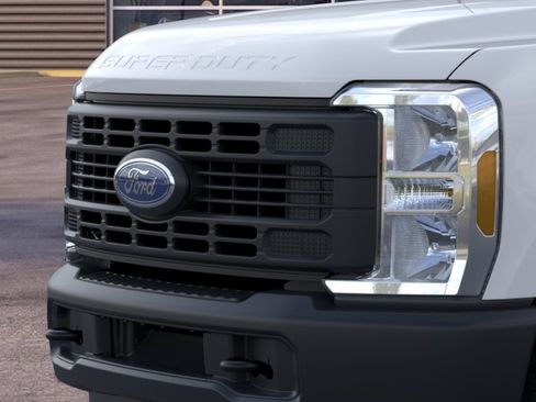 New 2026 Ford F250 XL w/ XL Off-Road Package AWD/4WD image 17