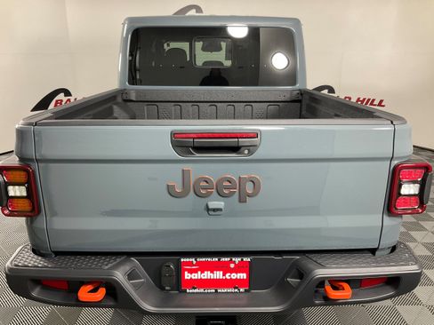 New 2026 Jeep Gladiator Mojave image 5