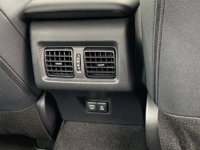 Used 2026 Toyota Camry SE FWD image 35
