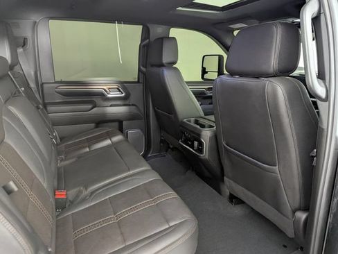 Used 2024 Chevrolet Silverado 3500 High Country w/ Technology Package AWD/4WD image 19