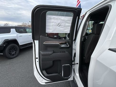 New 2026 GMC Sierra 1500 Elevation image 31