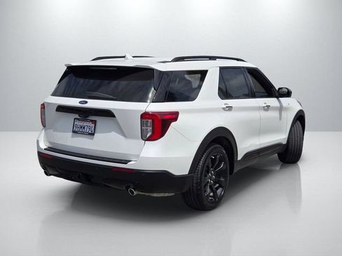 Used 2023 Ford Explorer ST-Line w/ Class IV Trailer Tow Package RWD image 4