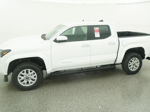 New 2026 Toyota Tacoma SR5 image 28