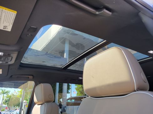 Used 2024 Chevrolet Suburban Premier w/ Premium Package image 12