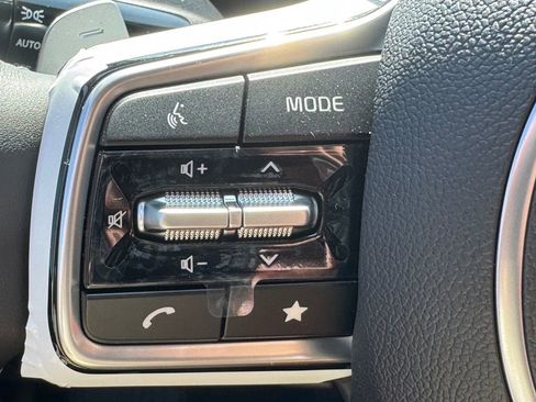 New 2026 Kia Carnival EX image 22