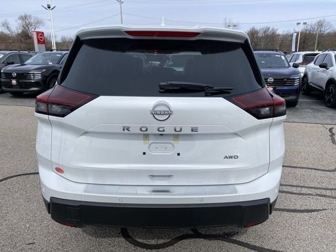New 2026 Nissan Rogue SV image 5