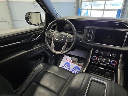 Used 2023 GMC Yukon Denali w/ LPO, Floor Liner Package image 18