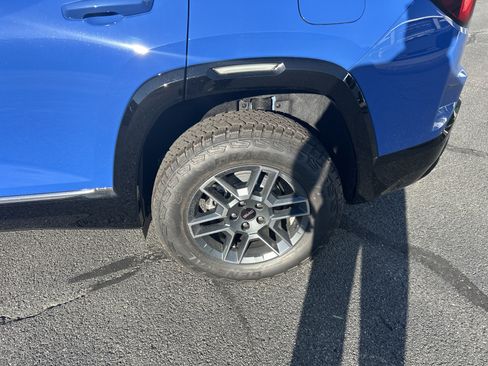 New 2027 GMC Terrain AT4 w/ Convenience Package III AWD/4WD image 5