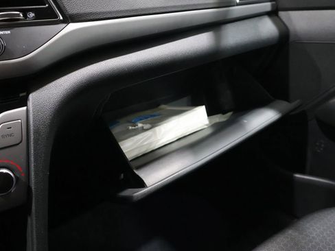 Used 2018 Hyundai Elantra Value Edition FWD image 29