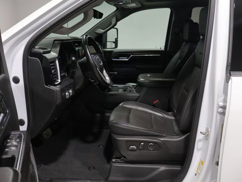 Used 2024 GMC Sierra 3500 Denali w/ Denali Reserve Package AWD/4WD image 12