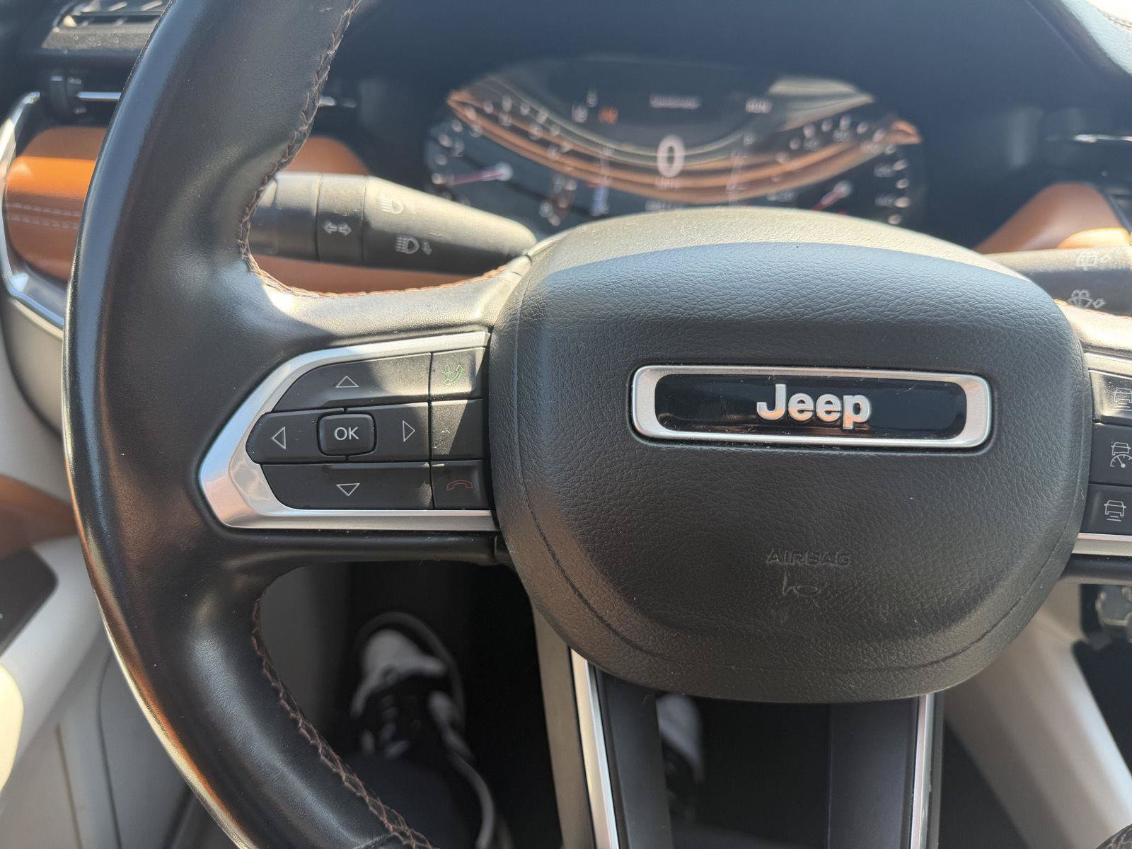 Used 2022 Jeep Compass Limited w/ Sun and Sound Group AWD/4WD image 14