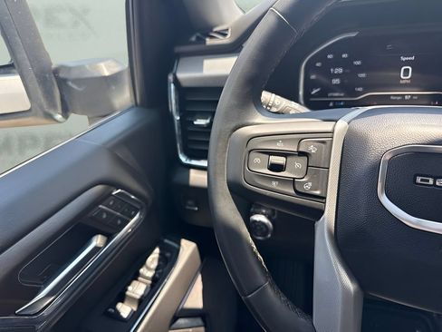 Used 2024 GMC Sierra 2500 Denali w/ Denali Reserve Package AWD/4WD image 17
