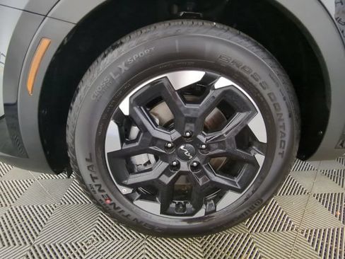 New 2026 Kia Sorento S w/ S Panoramic Sunroof Package FWD image 17