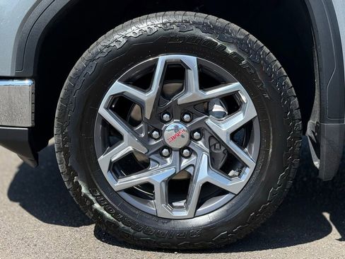 Used 2025 GMC Sierra 1500 SLT w/ SLT Premium Plus Package AWD/4WD image 9