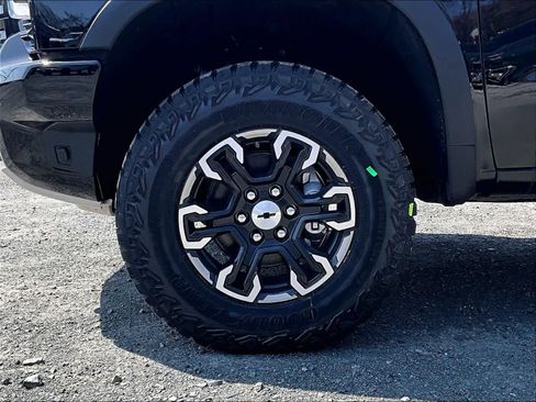 New 2026 Chevrolet Silverado 1500 ZR2 AWD/4WD image 8
