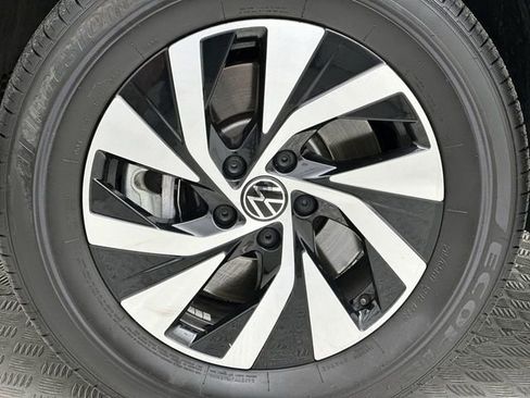Certified 2025 Volkswagen Tiguan S AWD/4WD image 11