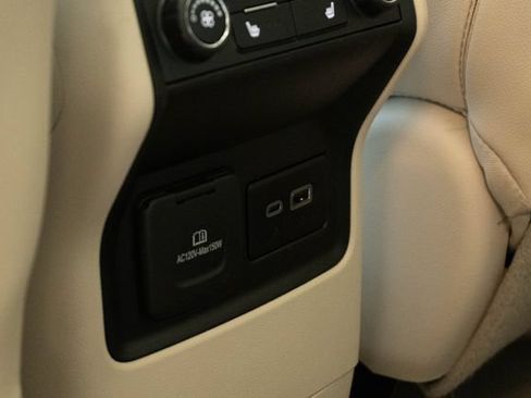 Used 2023 GMC Acadia Denali FWD image 26